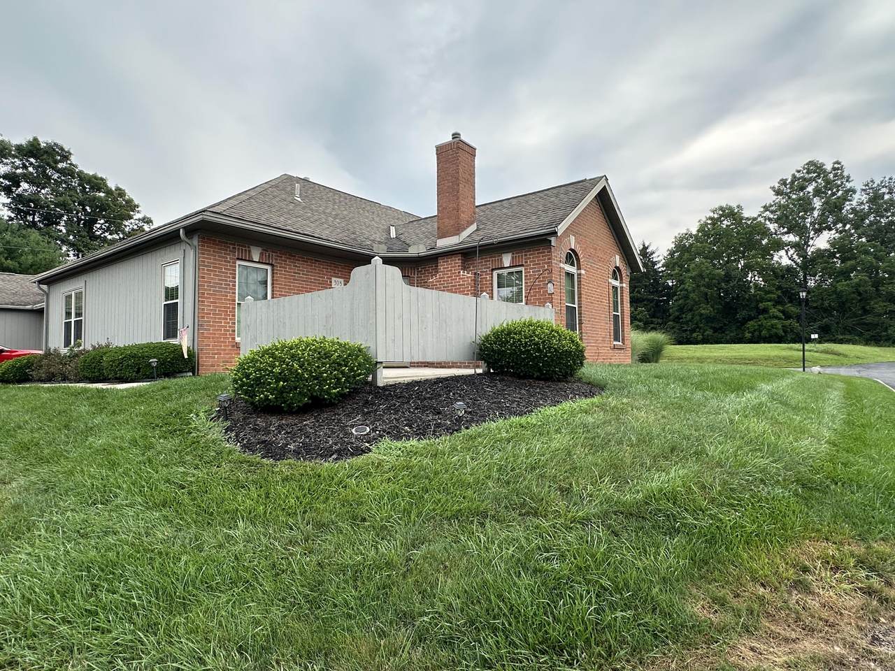308 Pine Ridge Court - Photo 1