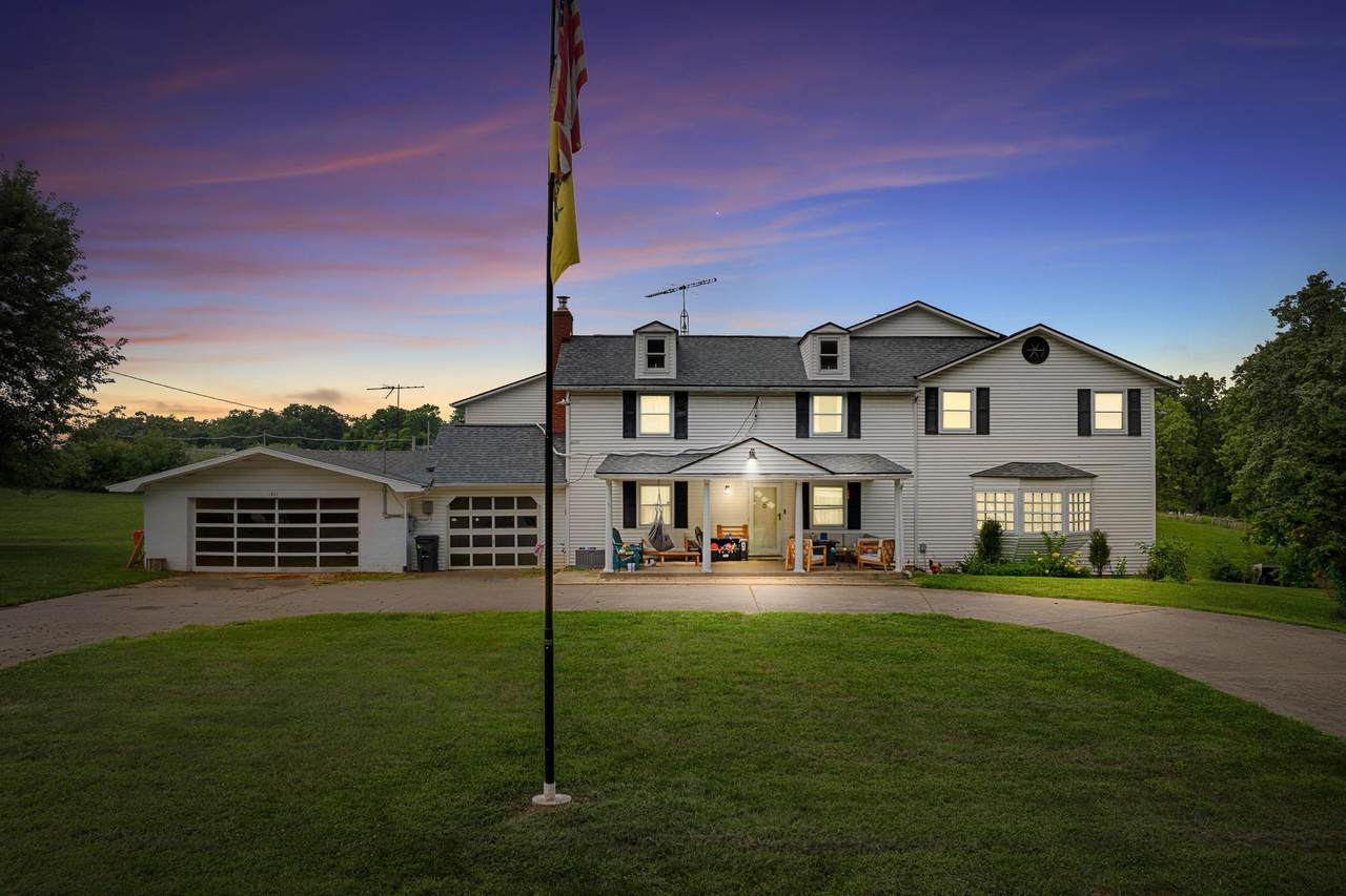 1901 Armstrong Road - Photo 1