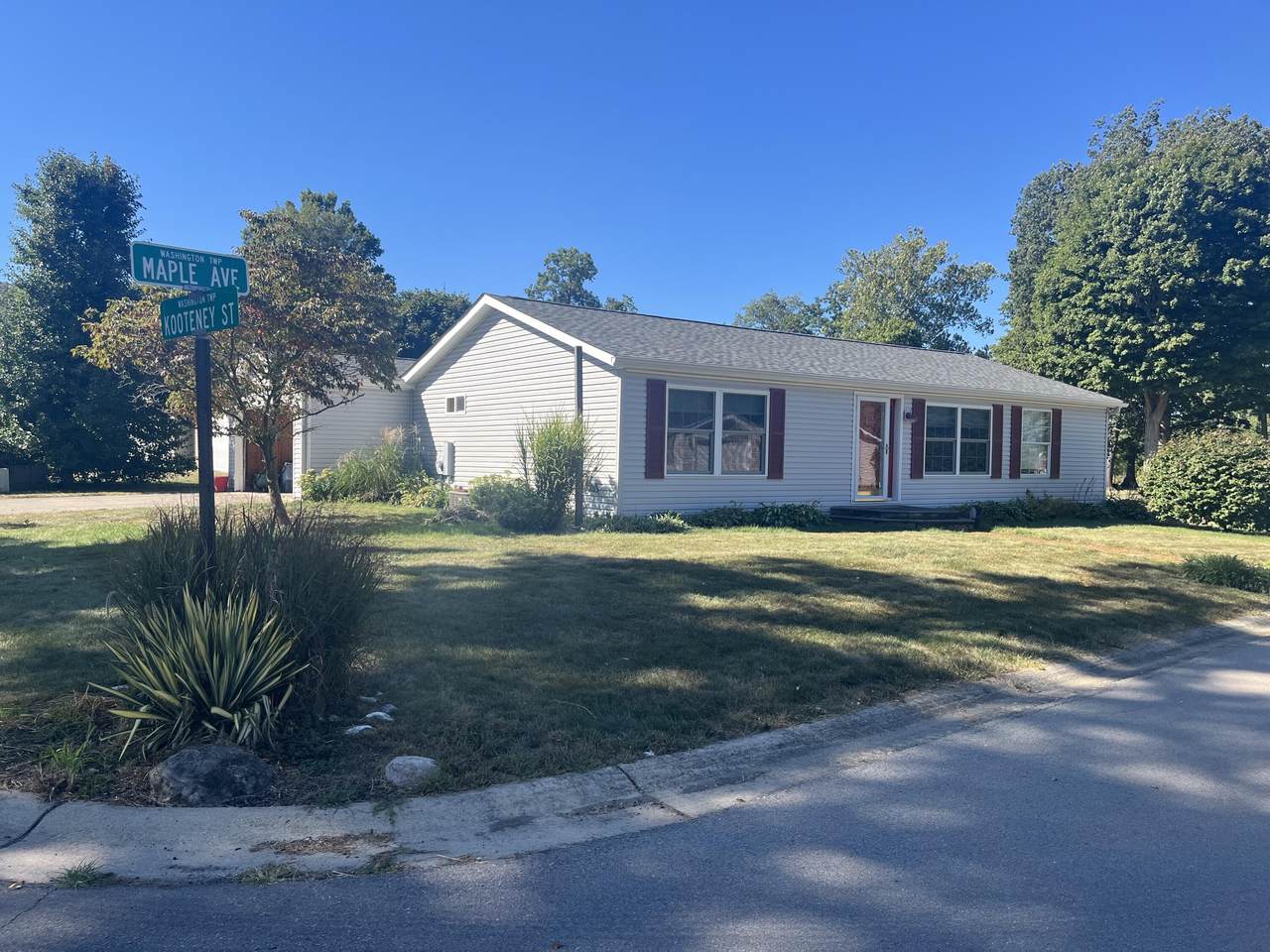 7655 Kooteney Street - Photo 1