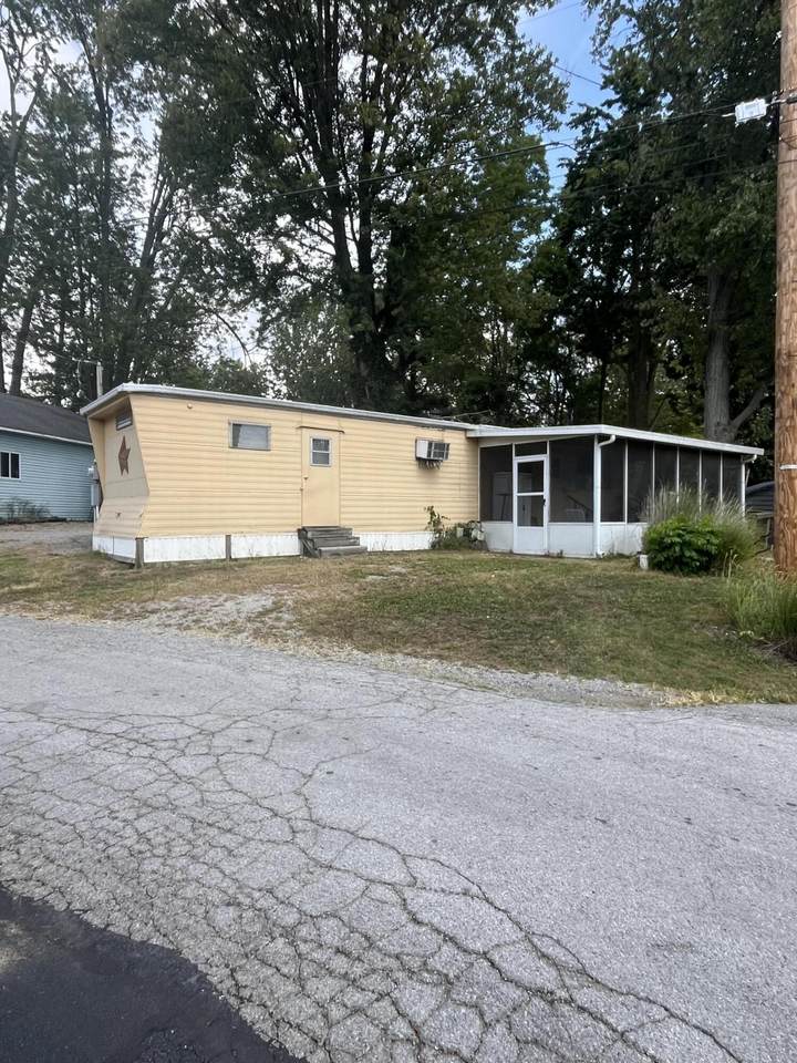 9246 Elm Drive - Photo 1