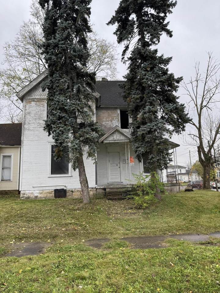 205 Grand Avenue - Photo 1