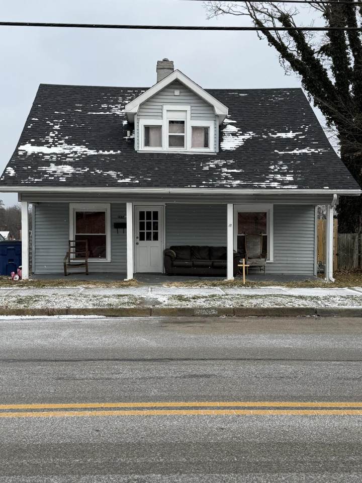 1652 Kenton Street - Photo 1