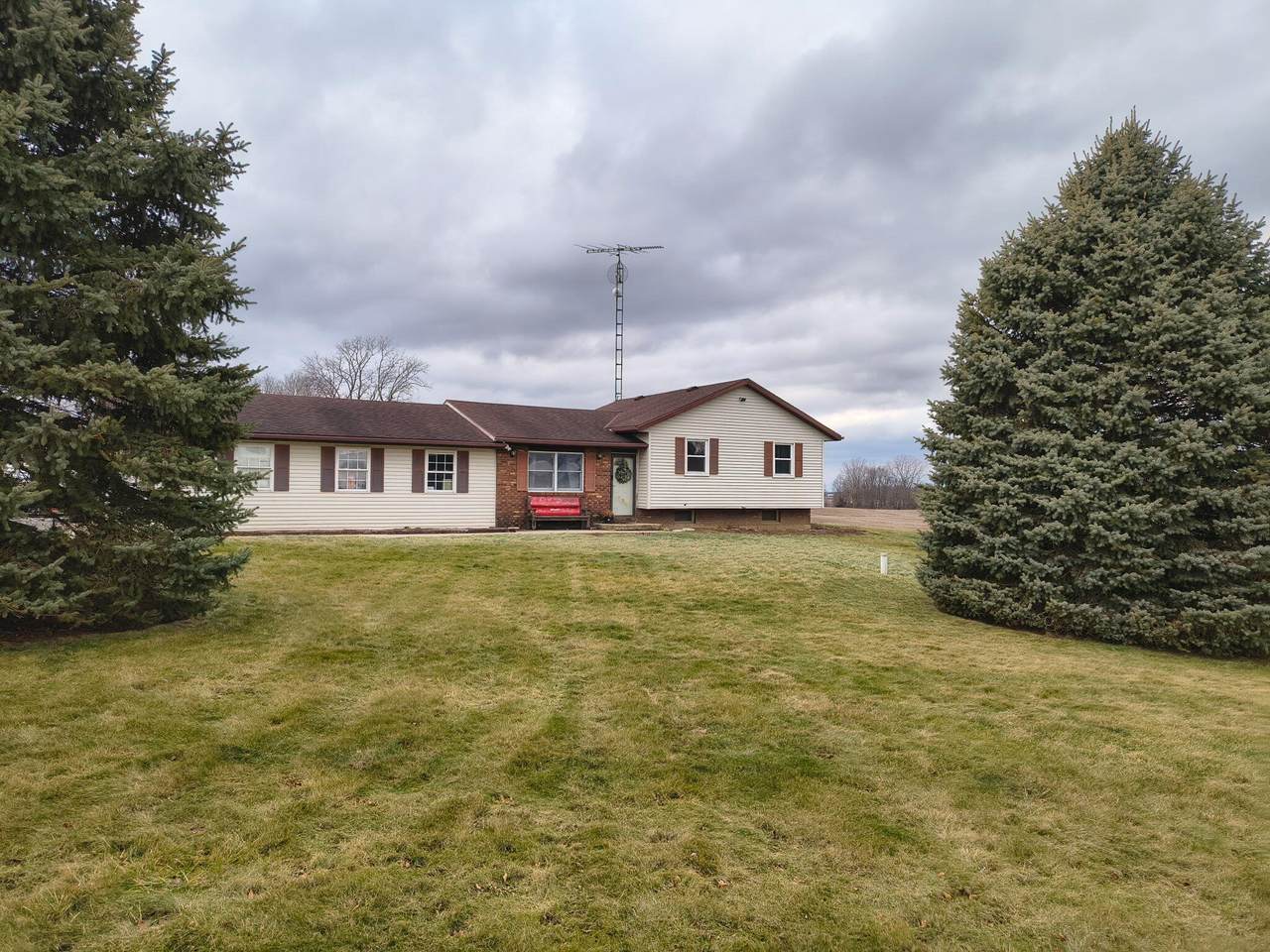 10657 County Road 5 - Photo 1
