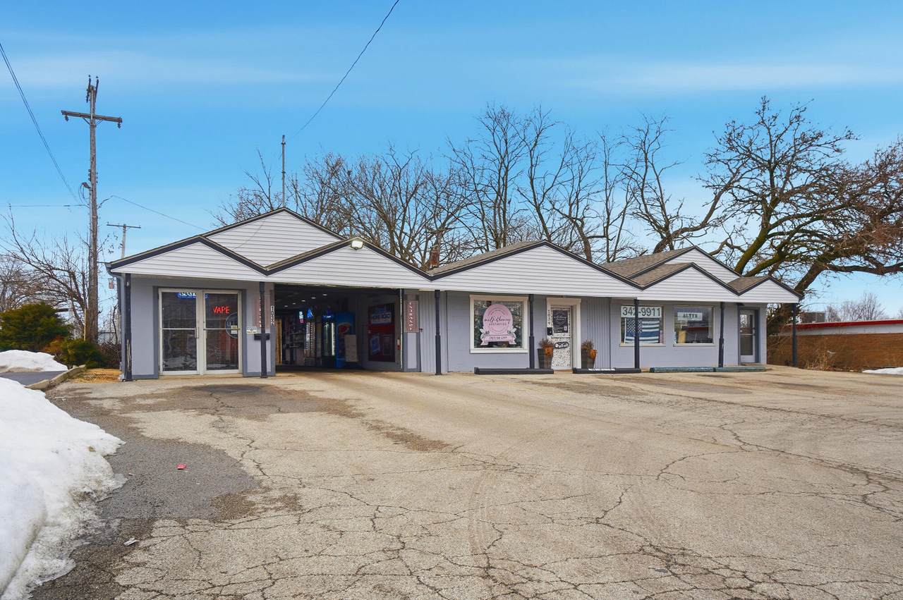 1036 Home Road - Photo 1