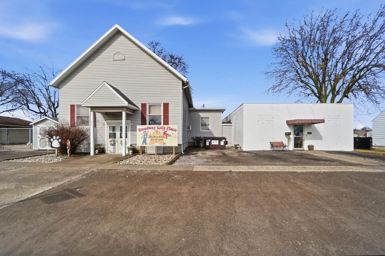 213 Broadway Street - Photo 1