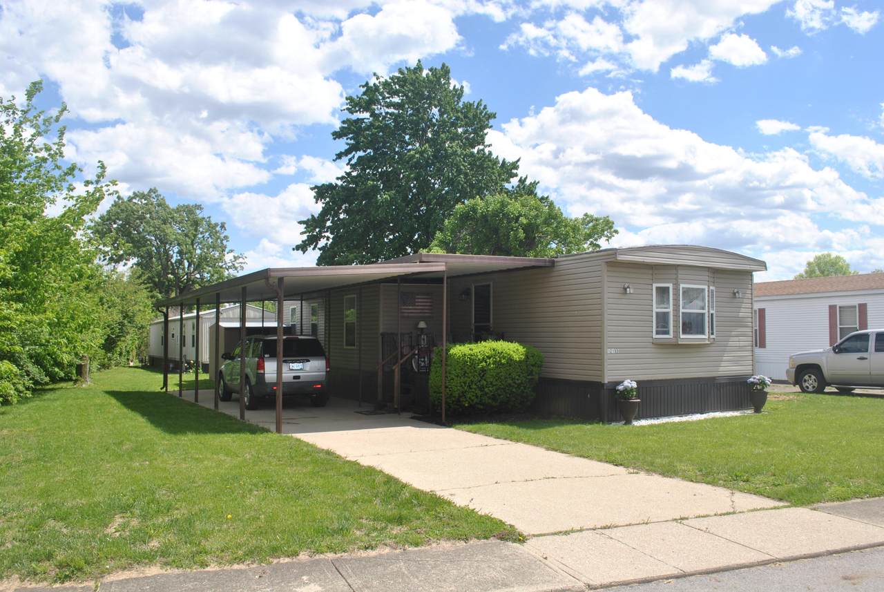 12155 Wellington Avenue - Photo 1