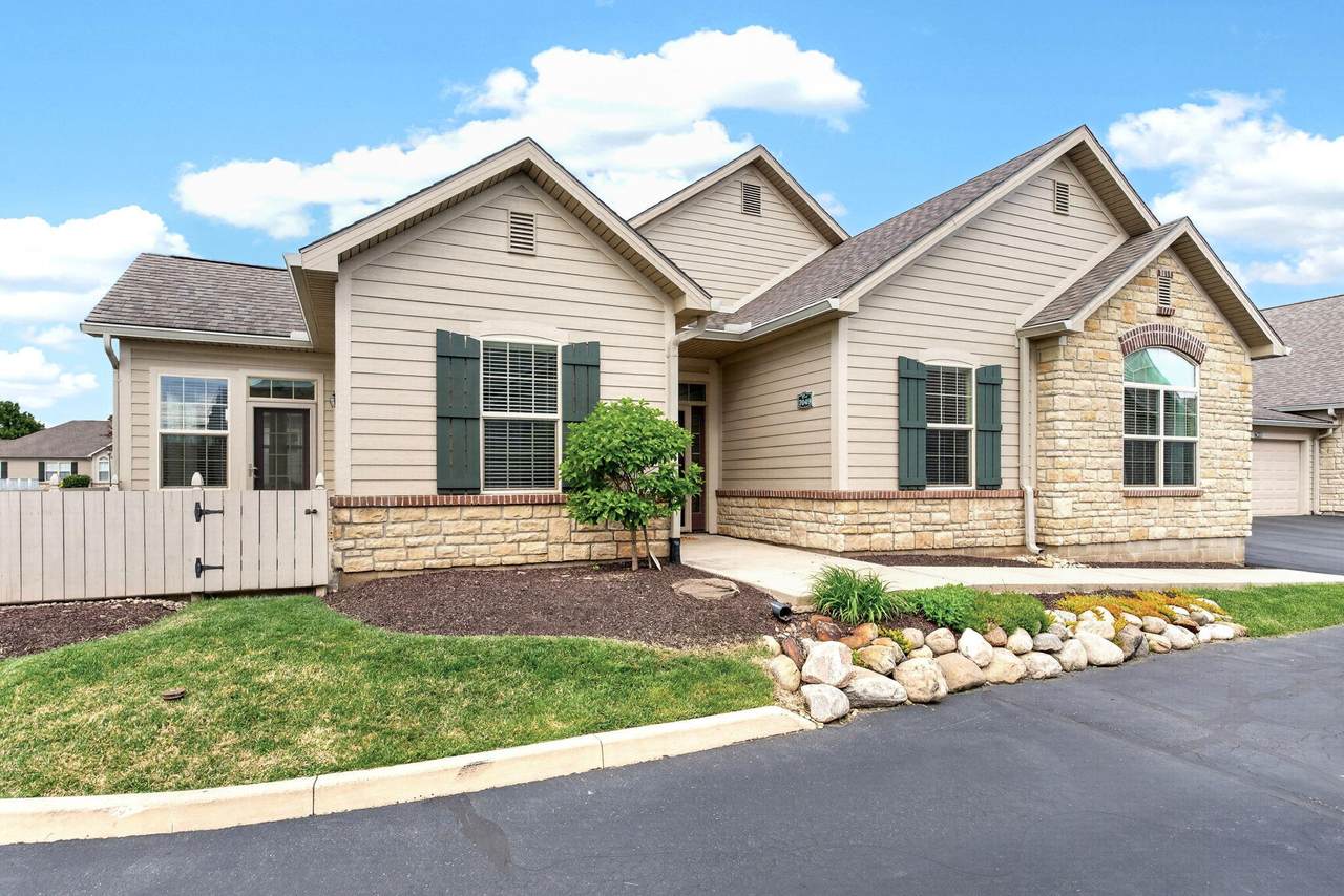 7049 Creekside Circle - Photo 1
