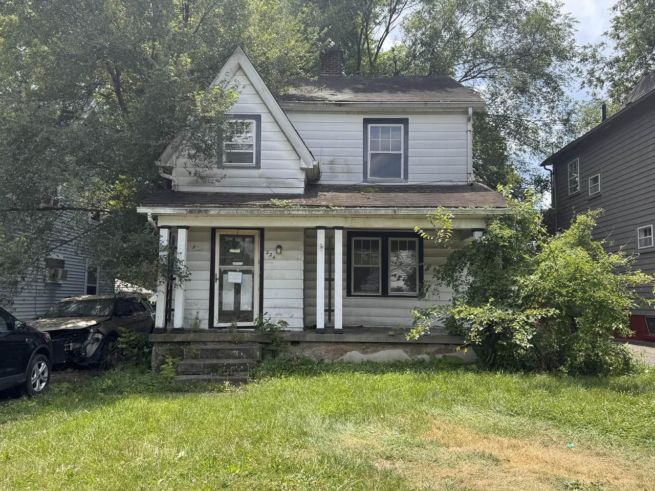 224 Hillcrest Avenue - Photo 1
