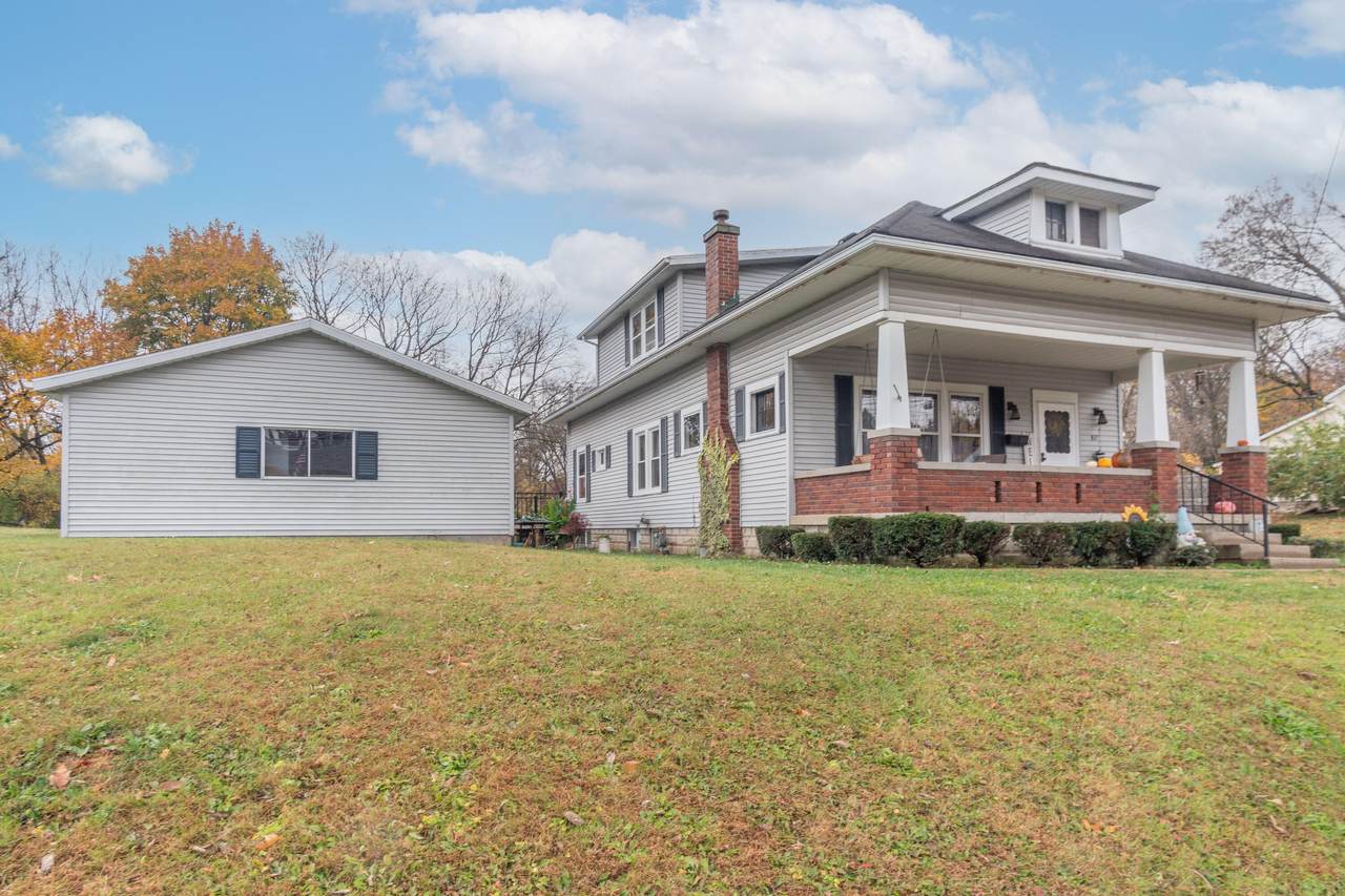 837 Young Street - Photo 1