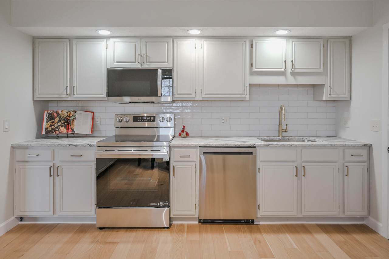 732 Grandview Drive - Photo 1