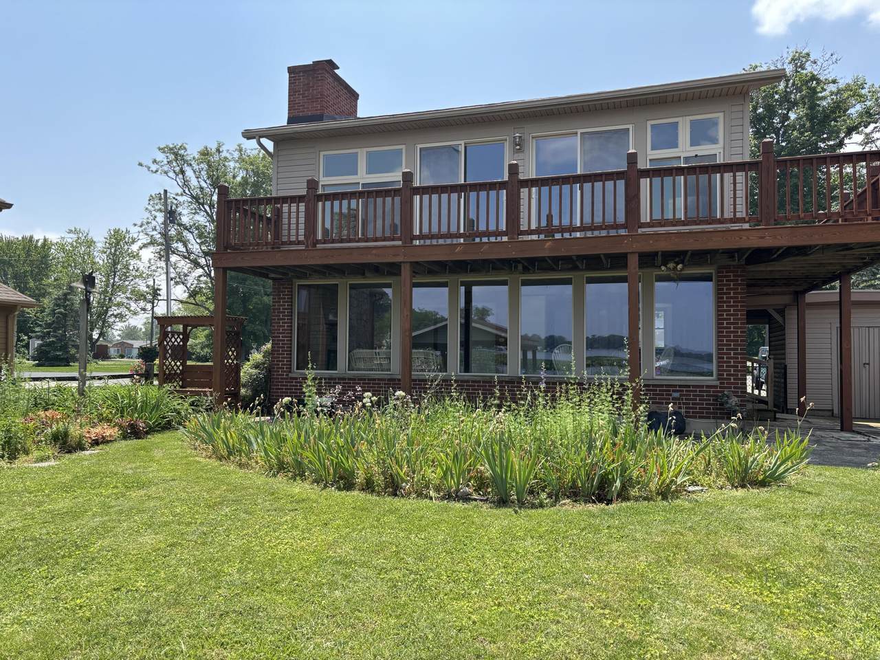10989 Seminole Shore Drive - Photo 1