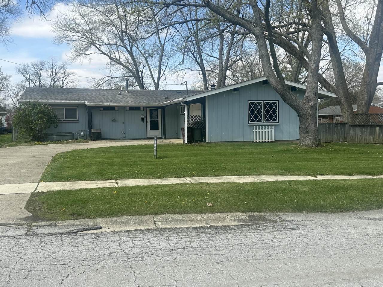 1705 Karen Street - Photo 1