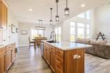 6853 Zerkle Road - Photo 15