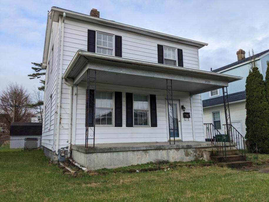 2033 Beatrice Street - Photo 1