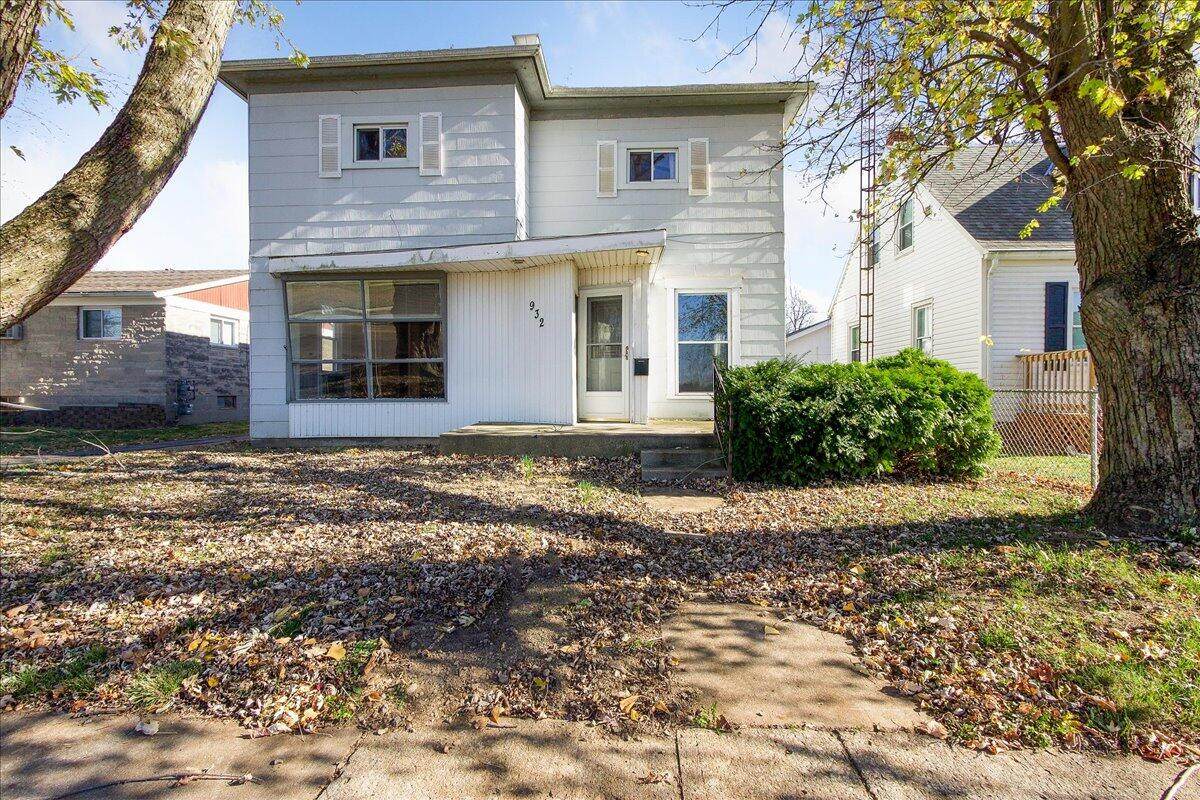 932 Main Street - Photo 1