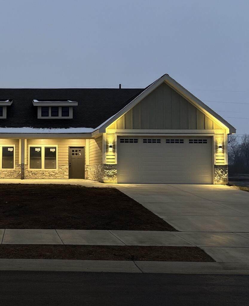 1774 Creekside Court - Photo 1