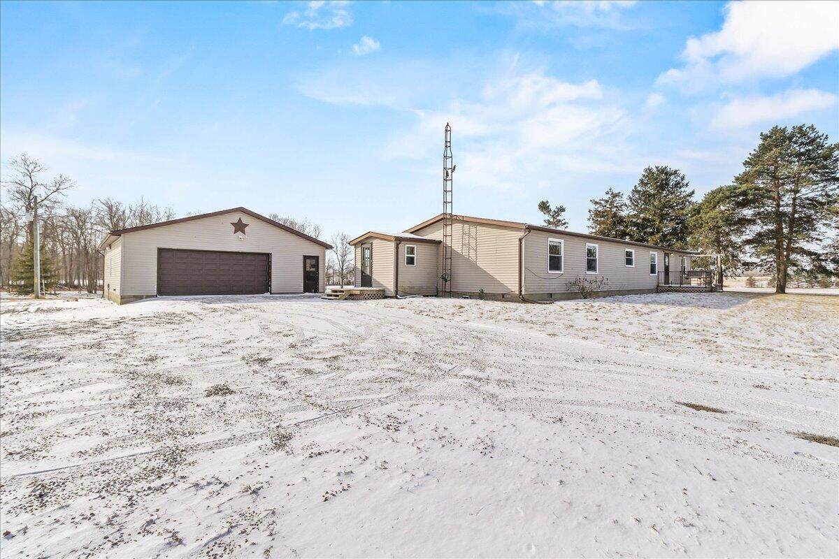 5219 Woodville Pike - Photo 1