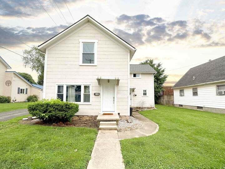 112 Carter Avenue - Photo 1