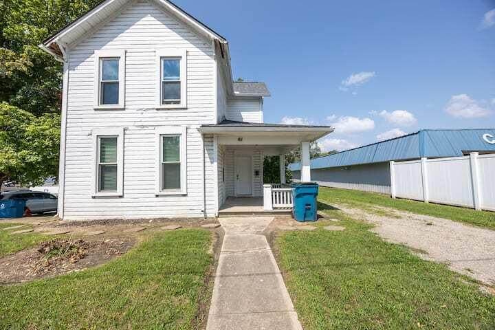 728 Main Street - Photo 1