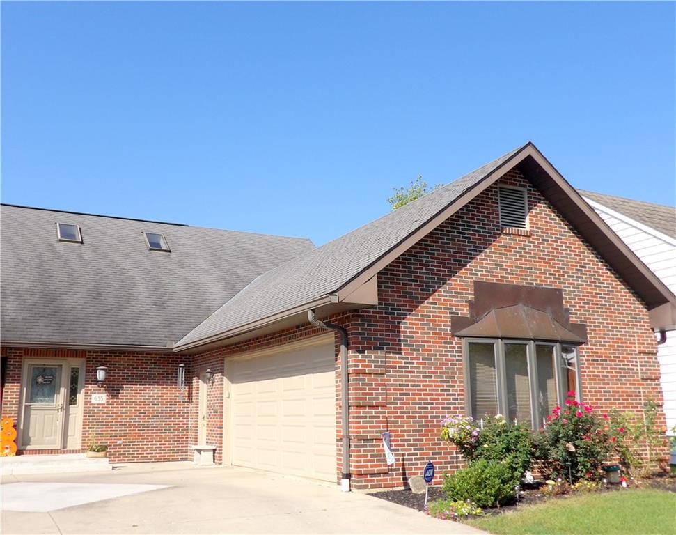 635 Ash Street - Photo 1