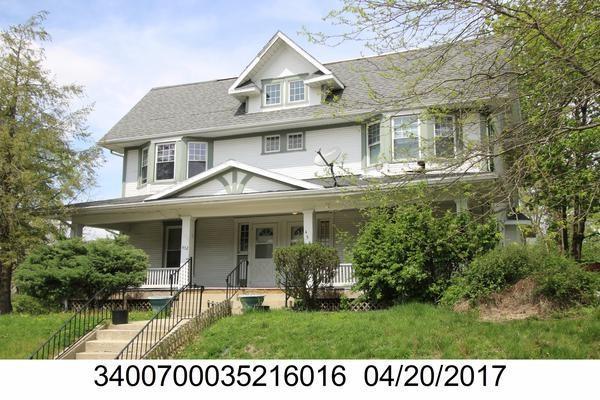 808 Elm - Photo 1