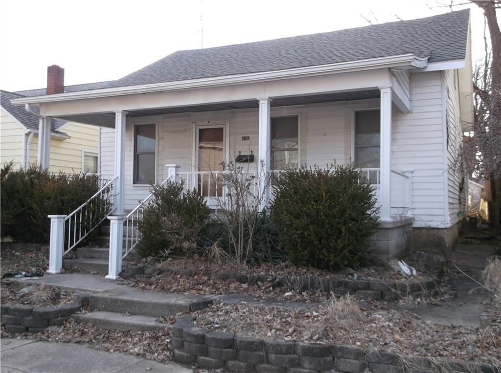 806 Spring - Photo 1