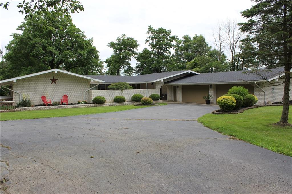 7686 Ravenwood - Photo 1