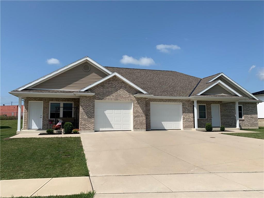 941 Woodridge - Photo 1