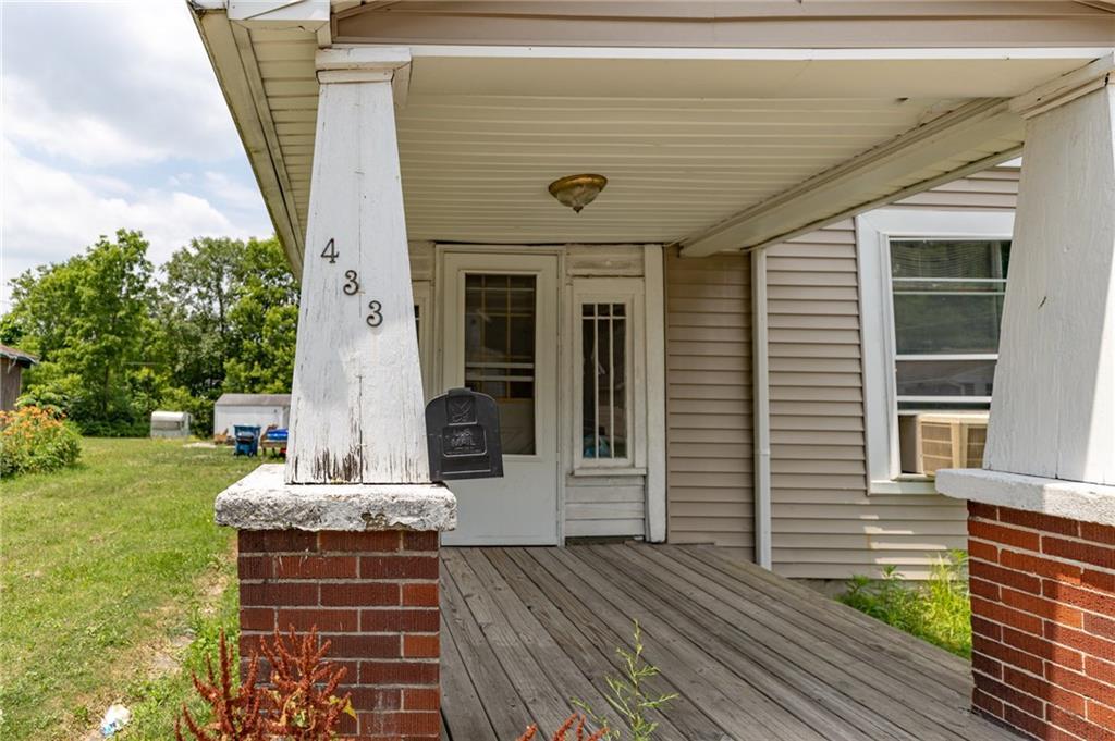 433 Walker Street - Photo 1