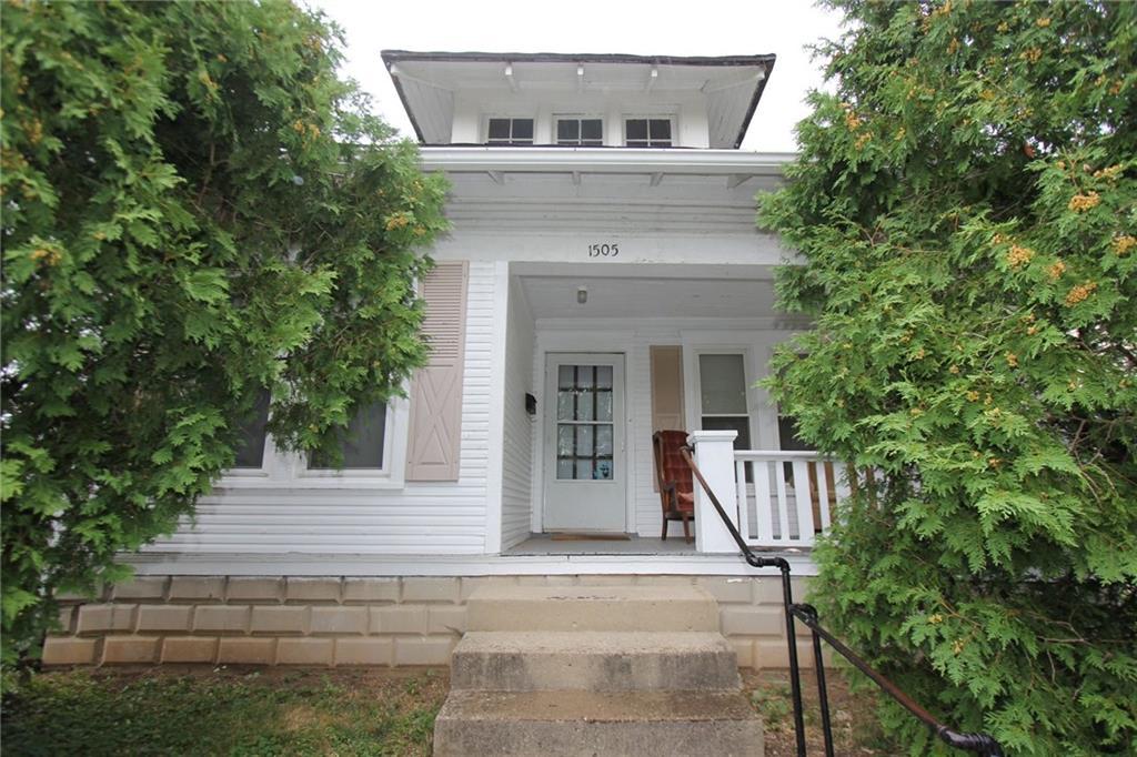 1505 Nicklin - Photo 1