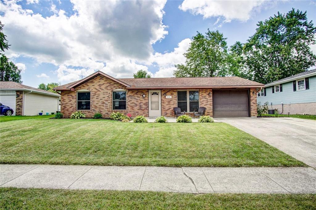 814 Greenbriar Court - Photo 1