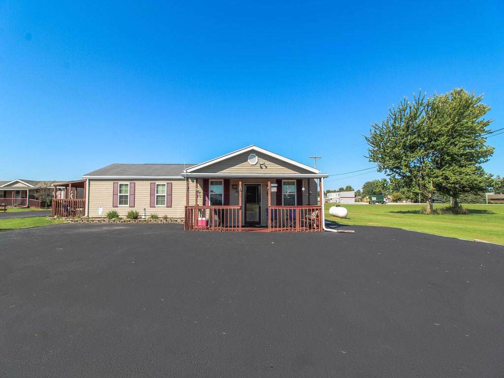332 Wapakoneta Street - Photo 1
