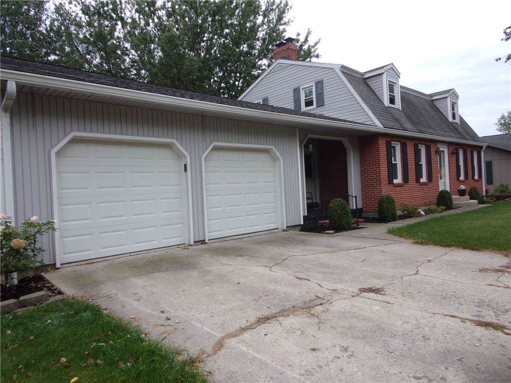 2904 Hillcrest - Photo 1