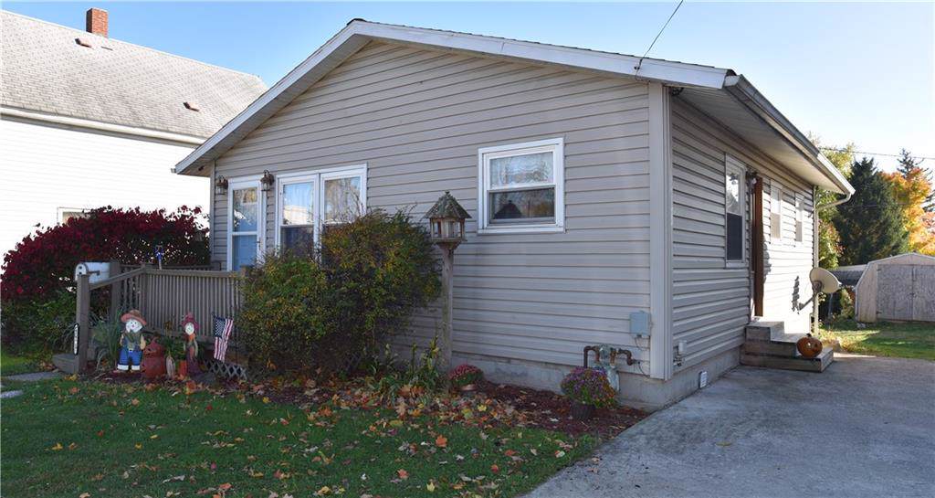 121 Maple Avenue - Photo 1