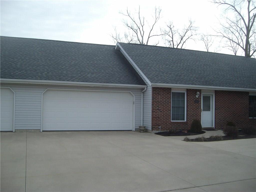 1410 Irmscher Boulevard - Photo 1