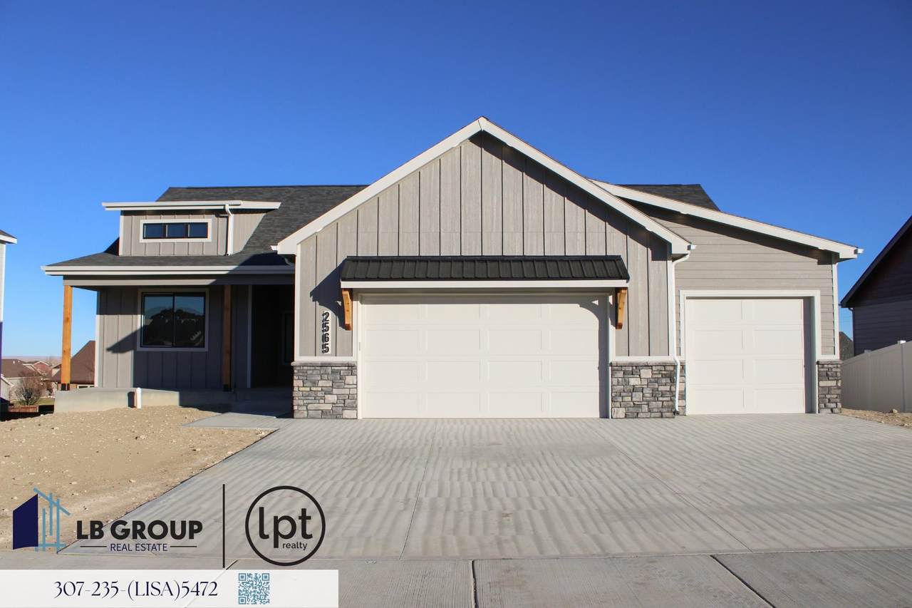 2565 Heathrow Avenue - Photo 1