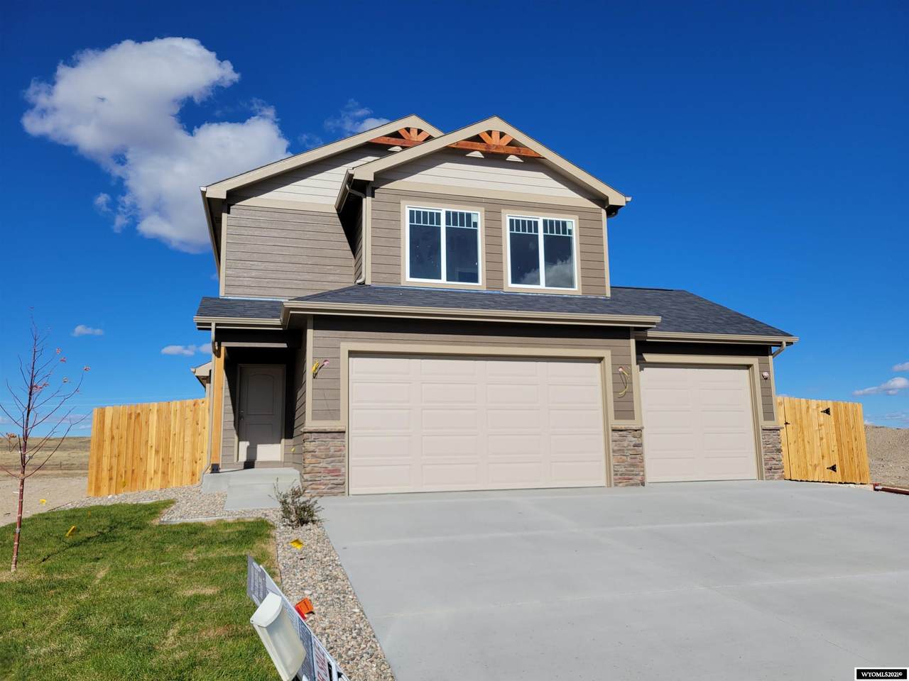 5886 Overlook Way - Photo 1