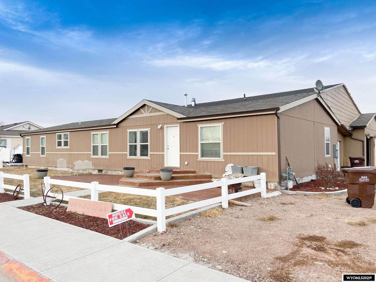 140 Powderhorn Drive - Photo 1