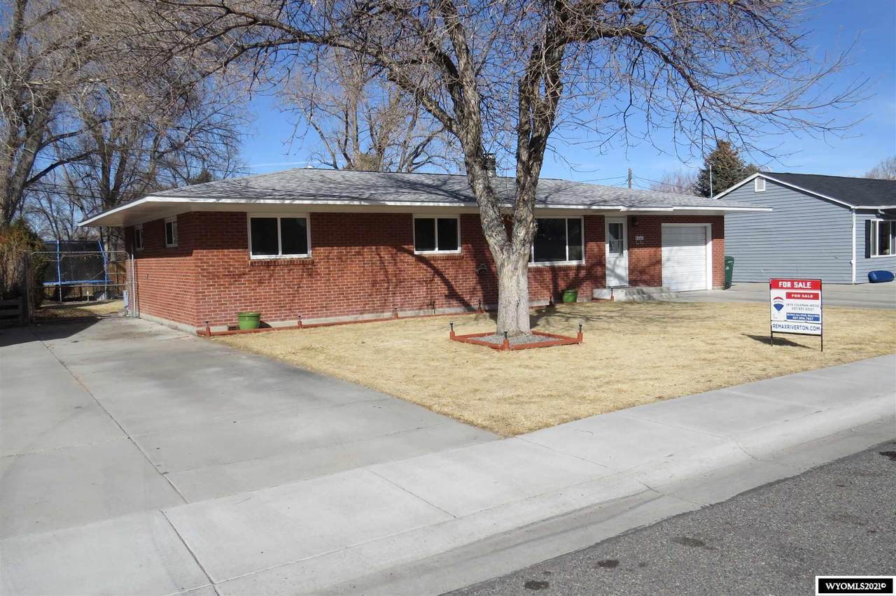 222 Deer Avenue - Photo 1