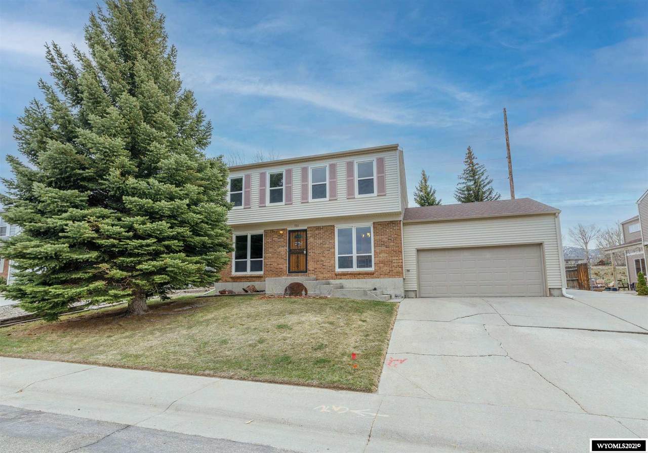 731 45th Street - Photo 1