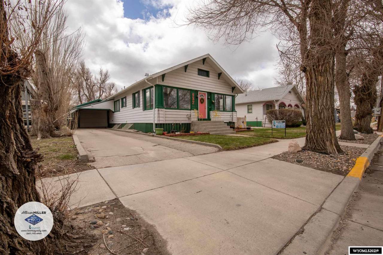 537 Cy Avenue - Photo 1