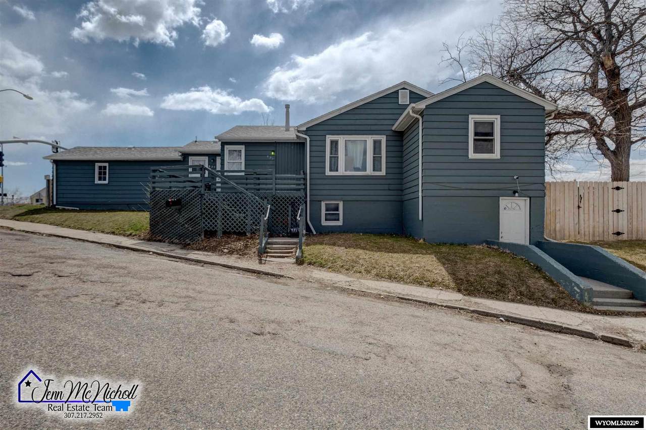 937 11th Street - Photo 1