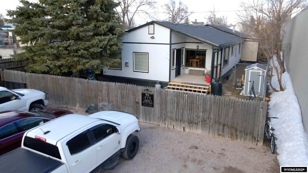 107 Lincoln Avenue - Photo 1