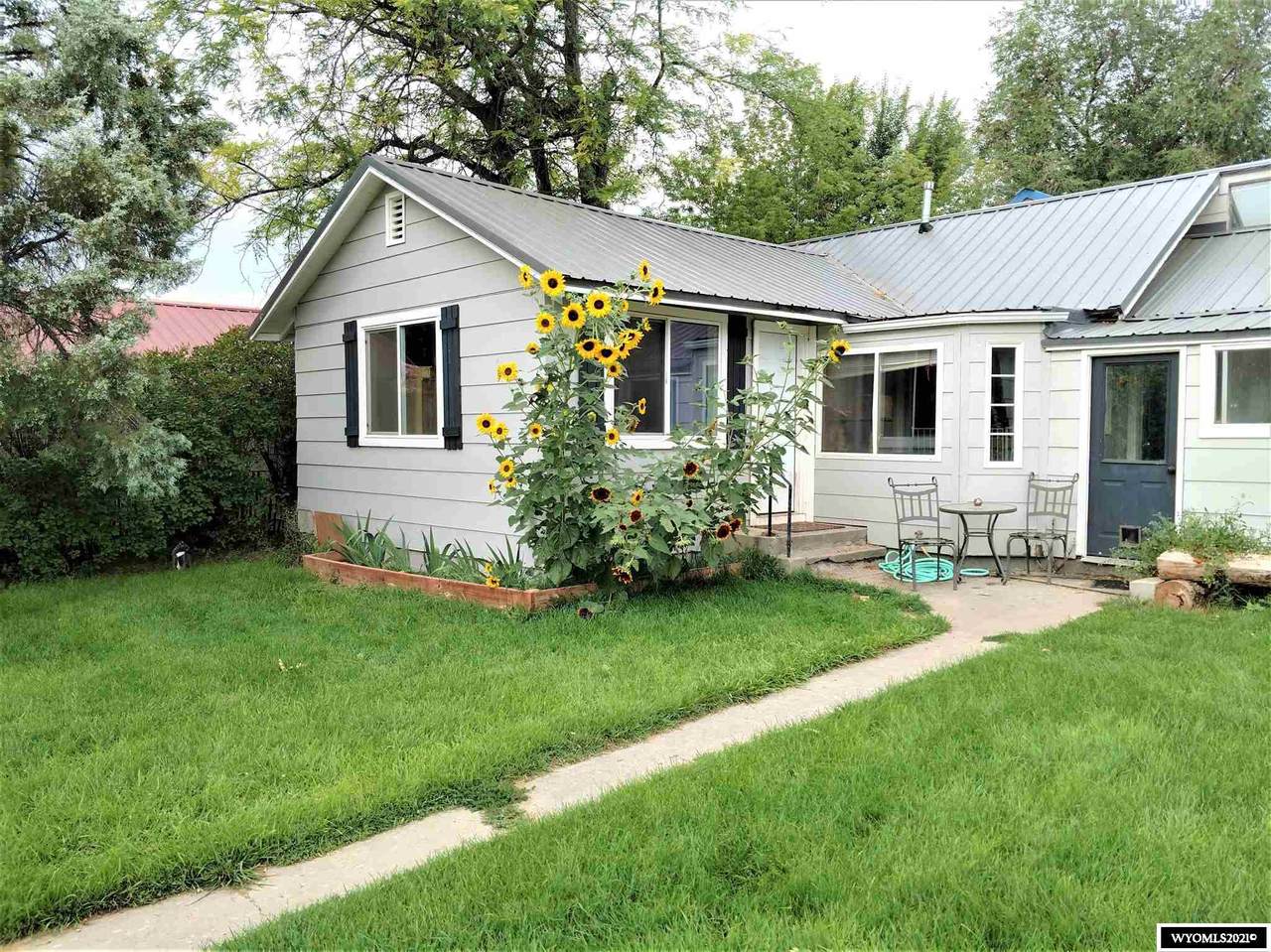 409 4th Street - Photo 1