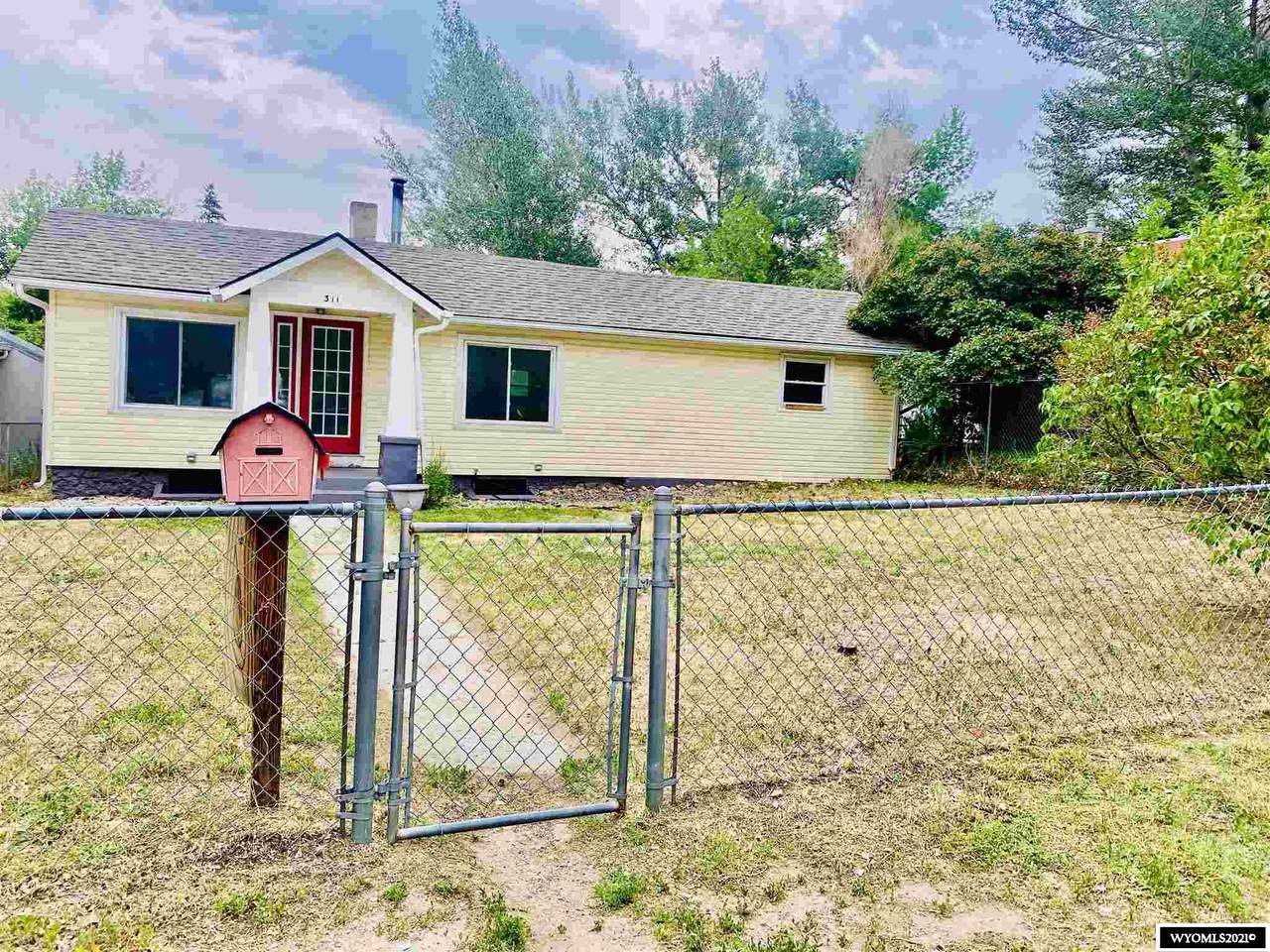 311 Cummings Avenue - Photo 1