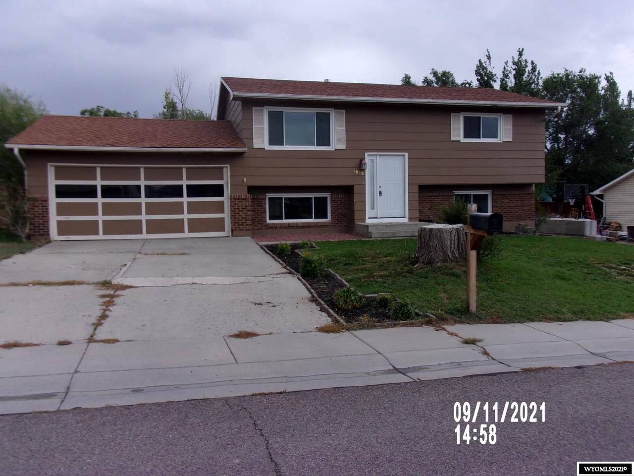 1012 Oak Way - Photo 1
