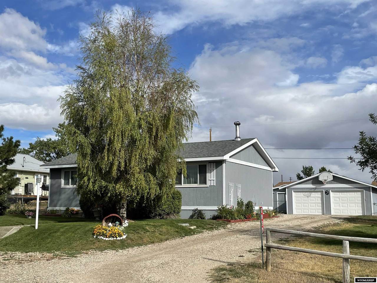 2850 2ND Avenue West - Photo 1