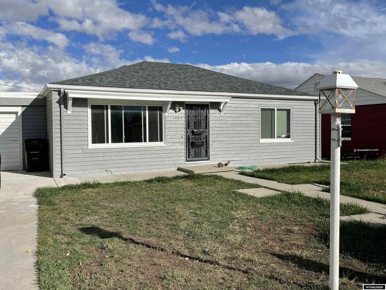 1907 Washington Street - Photo 1