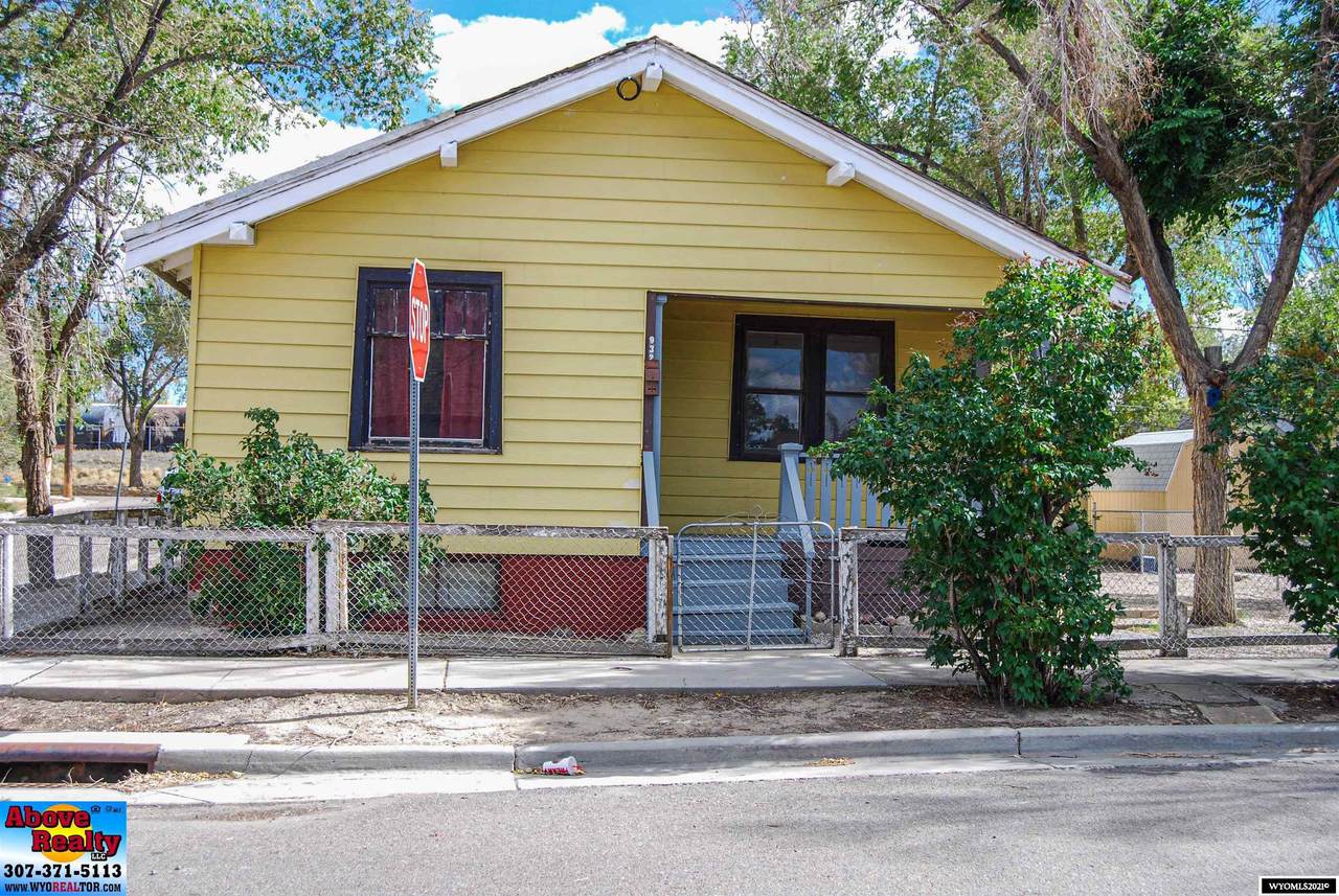 932 6th Street - Photo 1