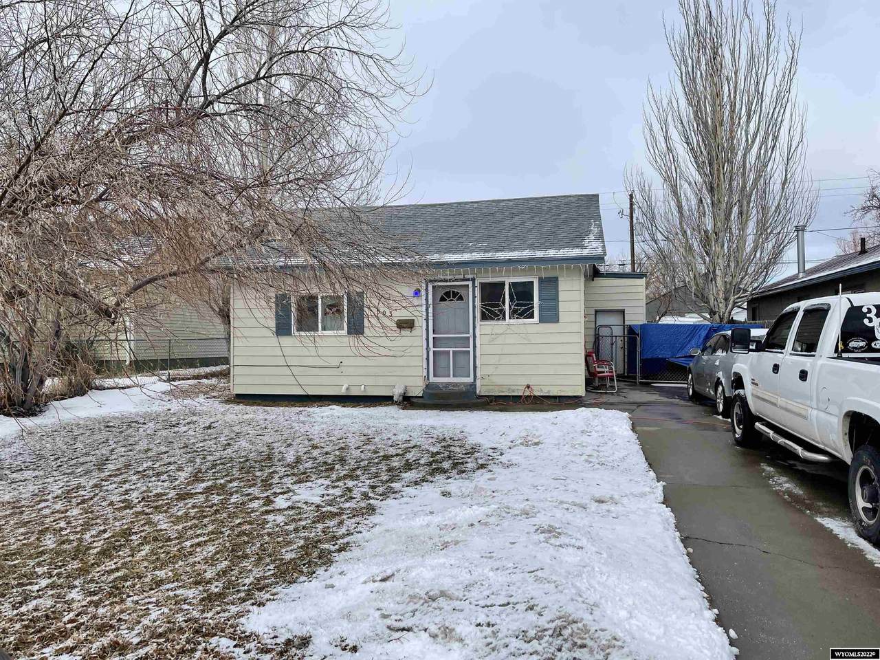 503 Maple - Photo 1
